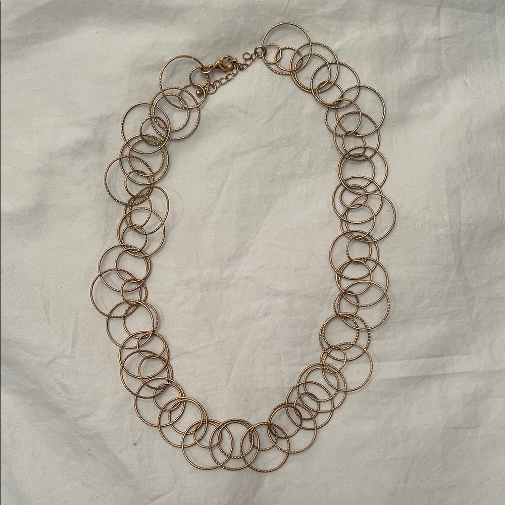 Elegant Gold Circle Link Necklace